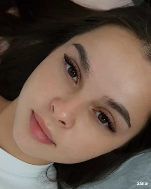 Наращённые ресницы и оформленные брови — работа Beauty Soul